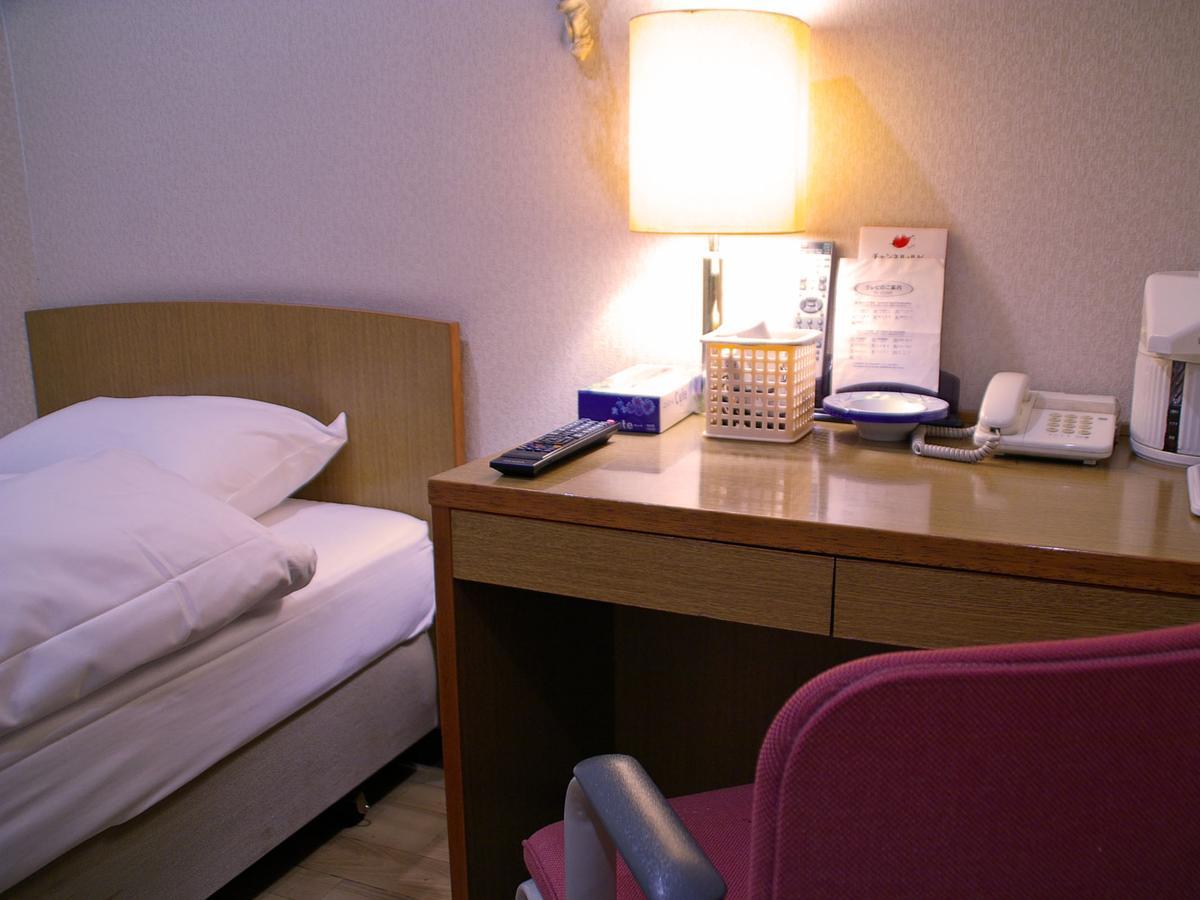 Business Hotel Sakigake Honkan ฮิเมจิ ภายนอก รูปภาพ