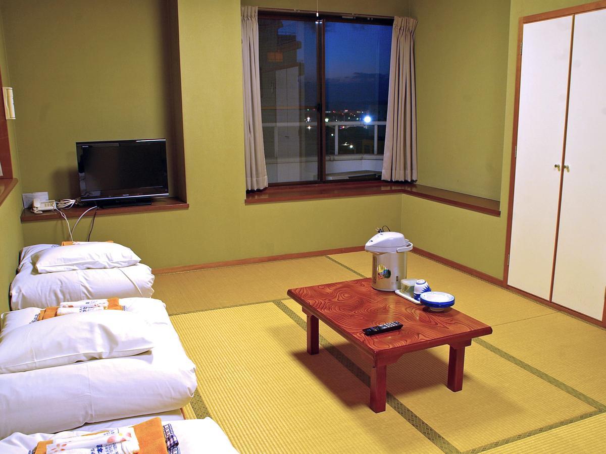 Business Hotel Sakigake Honkan ฮิเมจิ ภายนอก รูปภาพ